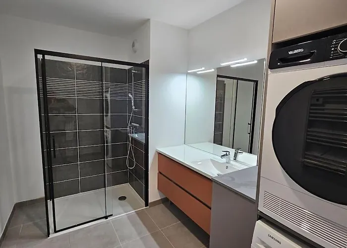 2 Neuf Bord De Διαμέρισμα